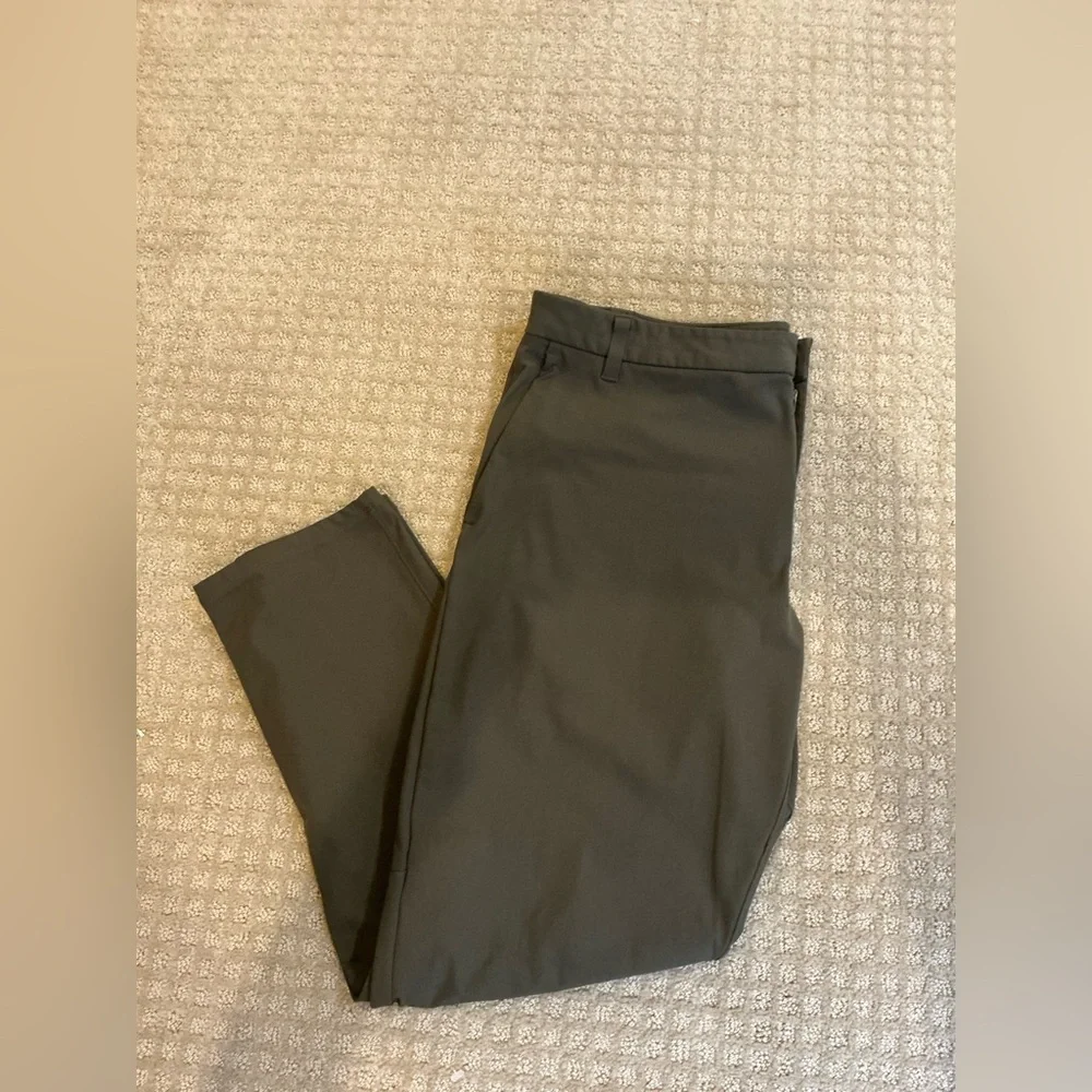 Lululemon MP8 Commission Classic-Fit Pants 38 x 30